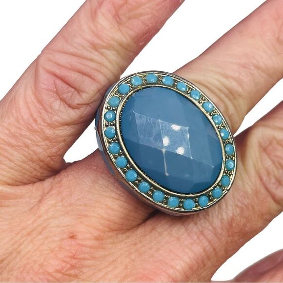 10/$25🦋 Blue Stone Fashion Ring - Size 7.5 - Picture 5 of 9